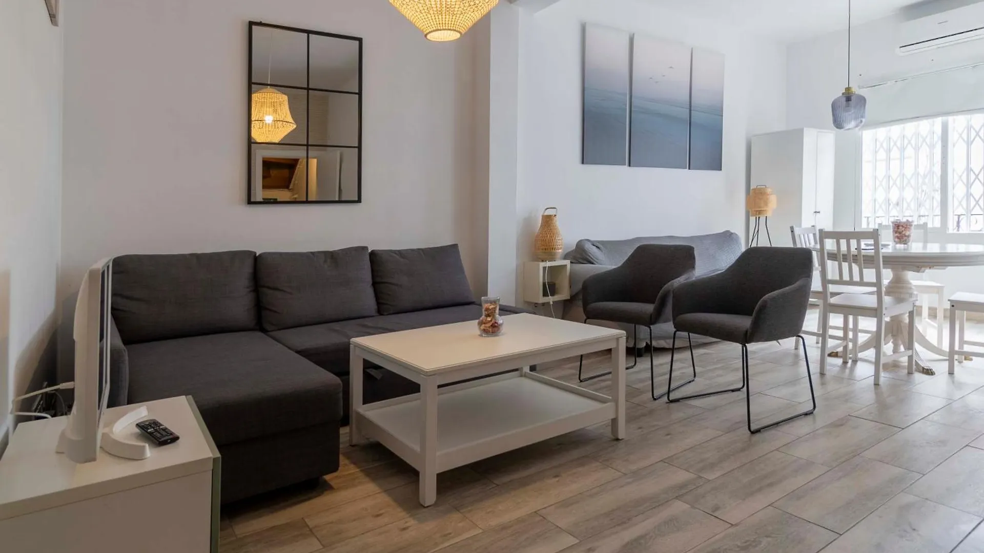 Apartamentos Los Remedios Seville Spain